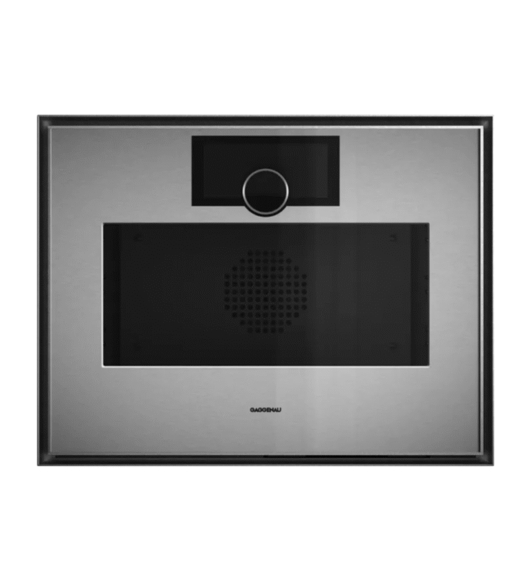 Piekarnik parowo-konwekcyjny Gaggenau GS470120 – model o wymiarach 60 × 45 cm z zawiasami prawostronnymi, dotykowym wyświetlaczem i pierścieniem ze stali nierdzewnej, wyposażony w pełnopowierzchniowy grill, funkcję sous-vide i stałe przyłącze wody.