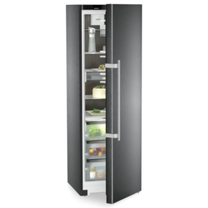 Wolnostojąca lodówka w kolorze czarnym